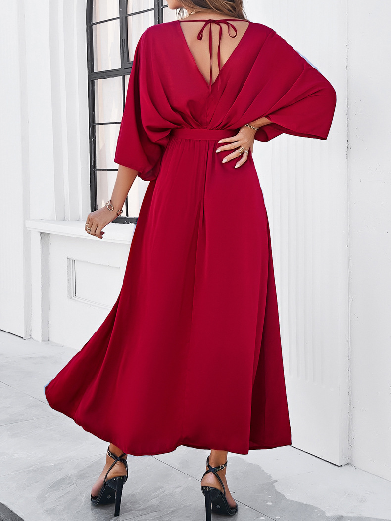 Batwing long-sleeve V-neck lace-up maxi dress