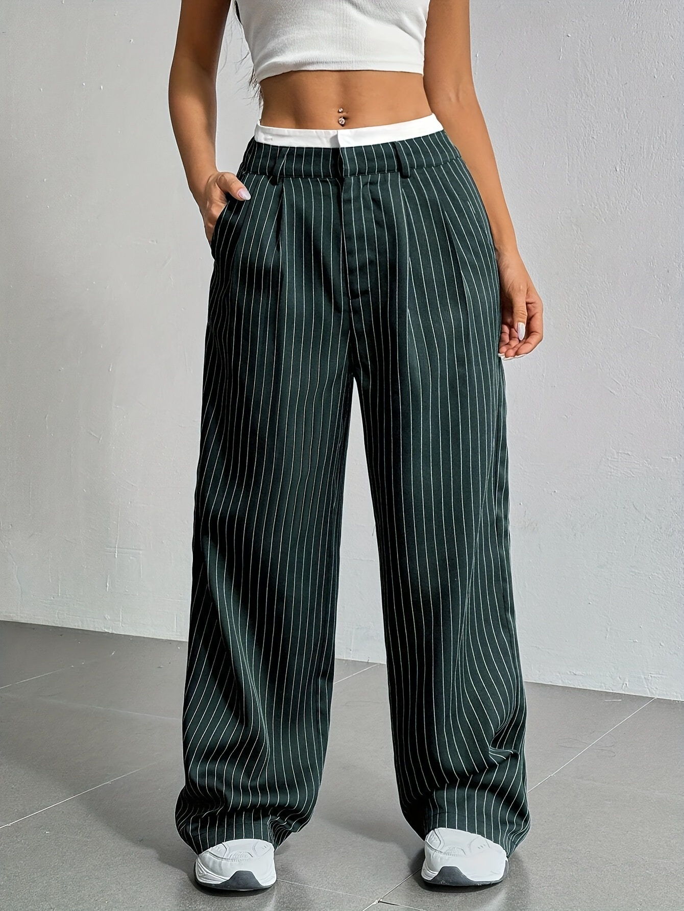 Striped high-waist straight trousers with pockets