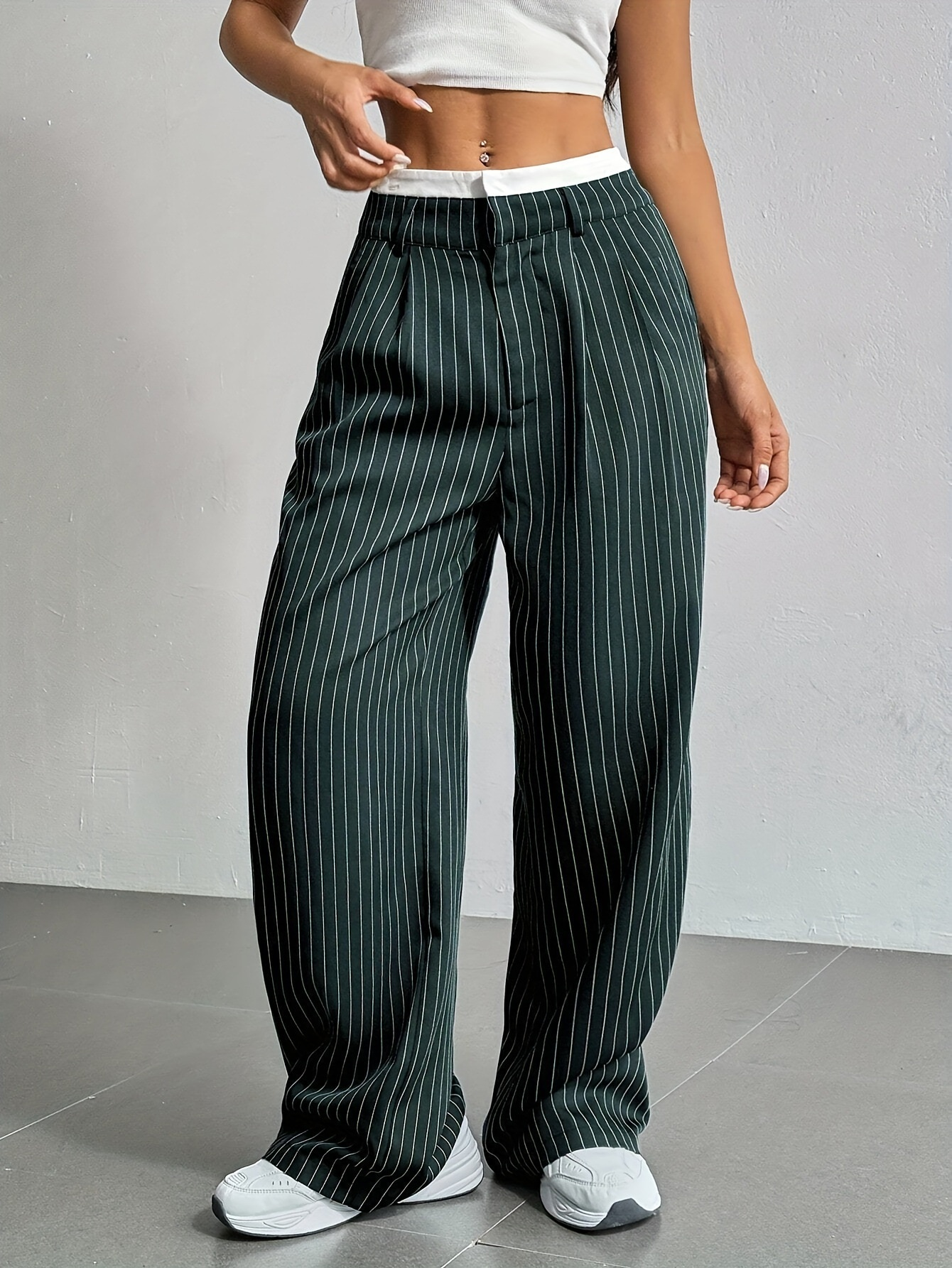 Striped high-waist straight trousers with pockets