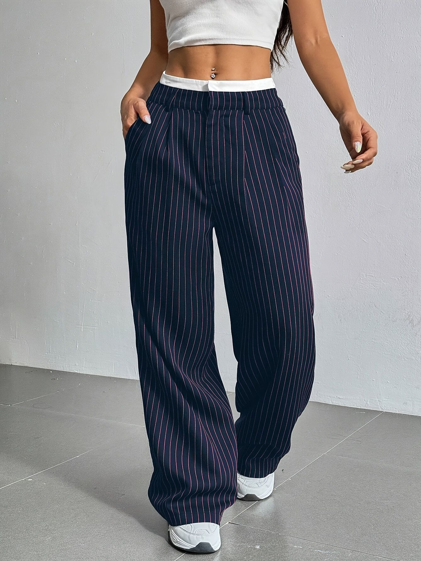 Striped high-waist straight trousers with pockets