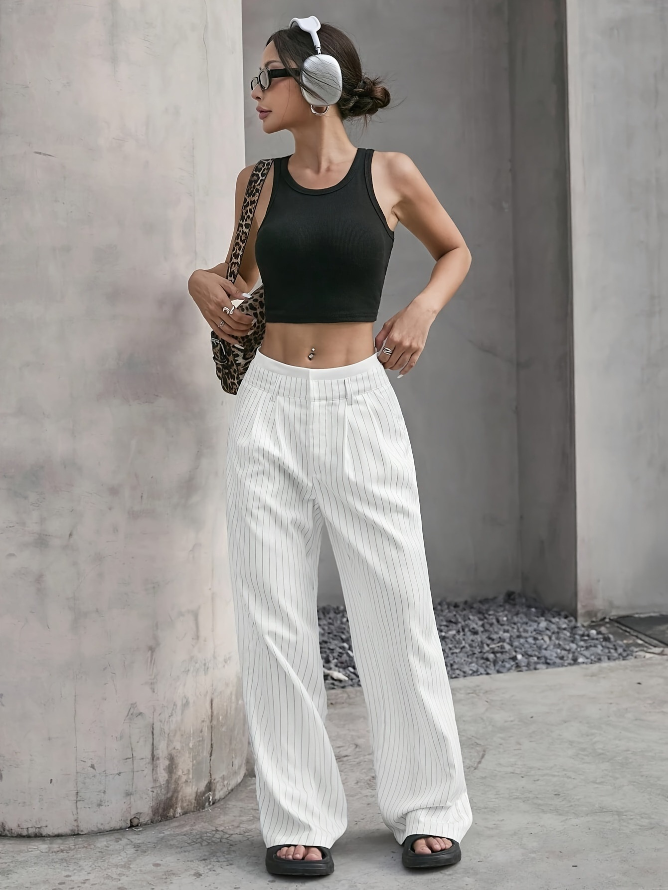 Striped high-waist straight trousers with pockets