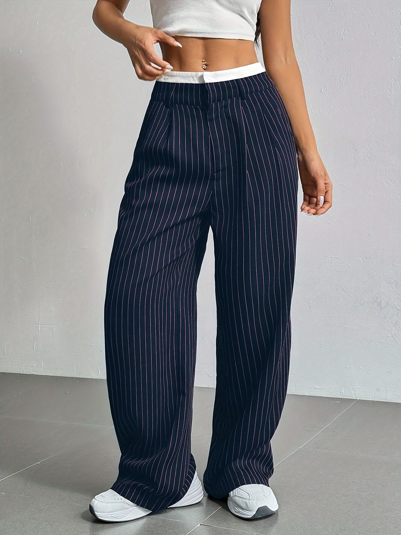 Striped high-waist straight trousers with pockets