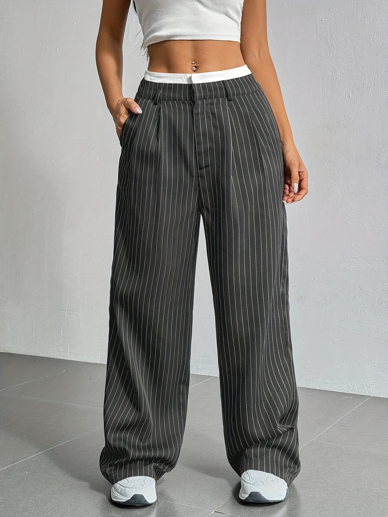 Striped high-waist straight trousers with pockets