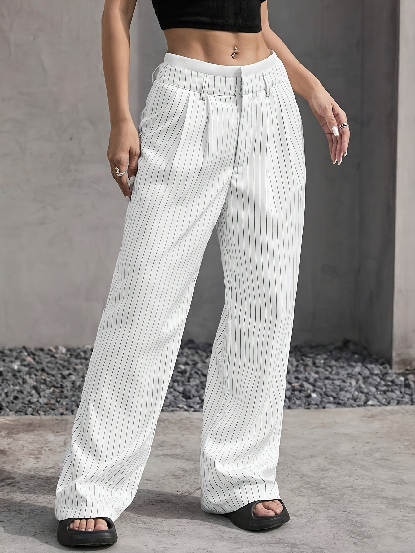 Striped high-waist straight trousers with pockets