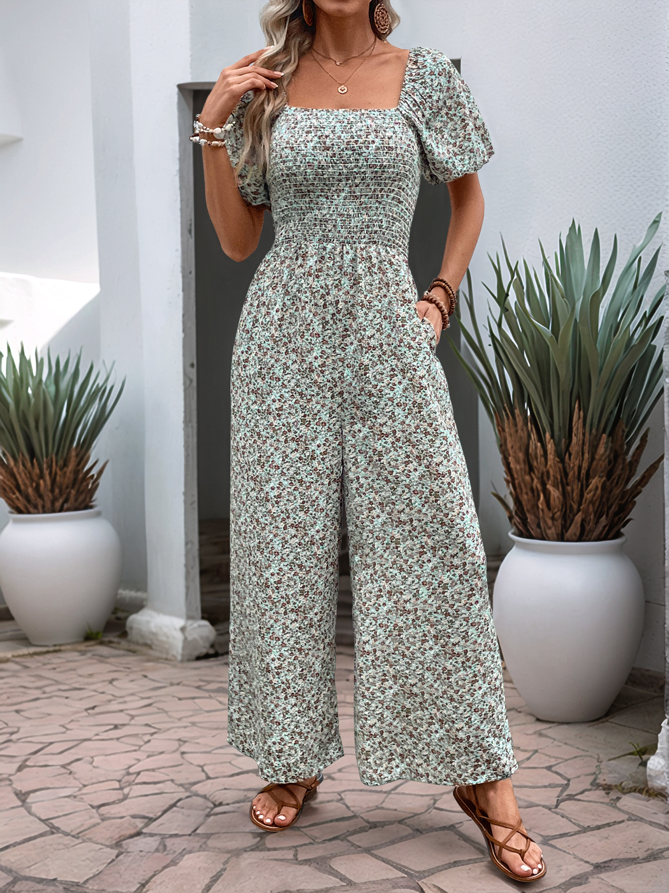 Square-neck puff-sleeve floral jumpsuit