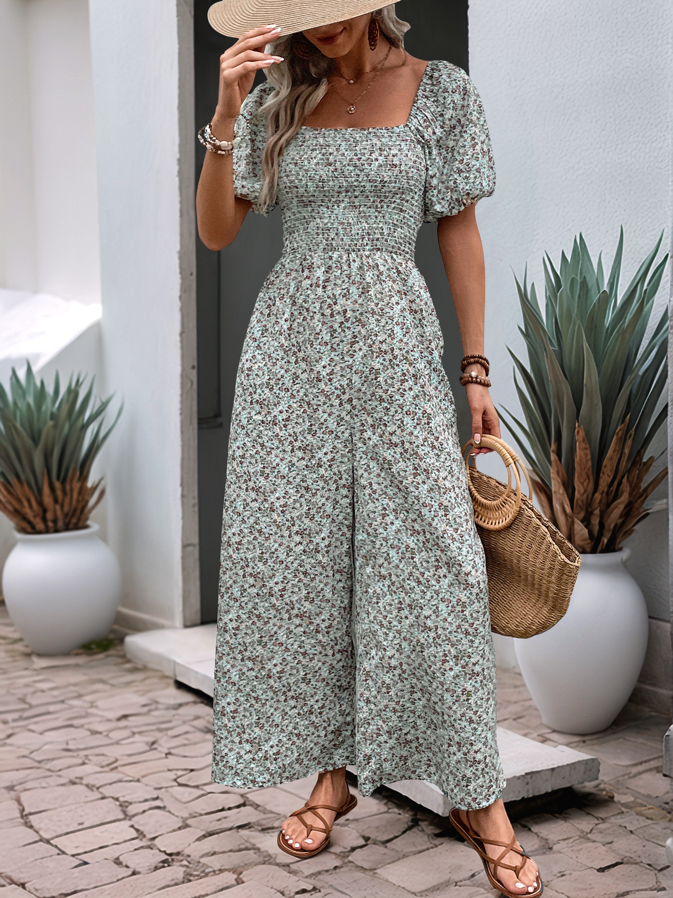 Square-neck puff-sleeve floral jumpsuit