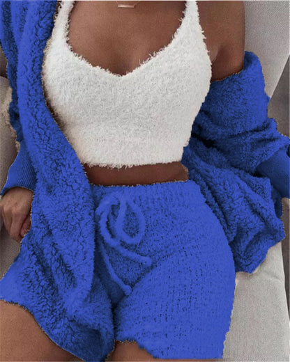 Cozy homewear long-sleeve crop top & shorts
